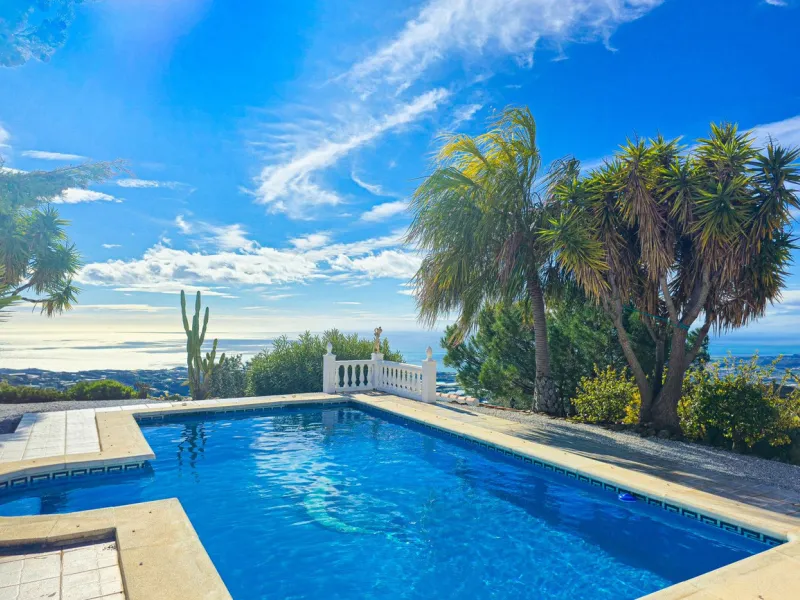 Detached villa with panoramic sea views in Arenas – Costa del Sol