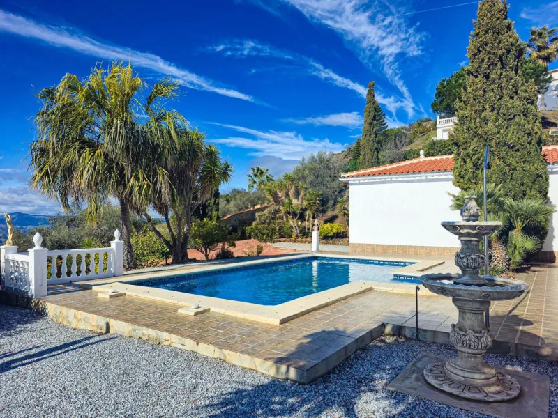 Detached villa with panoramic sea views in Arenas – Costa del Sol