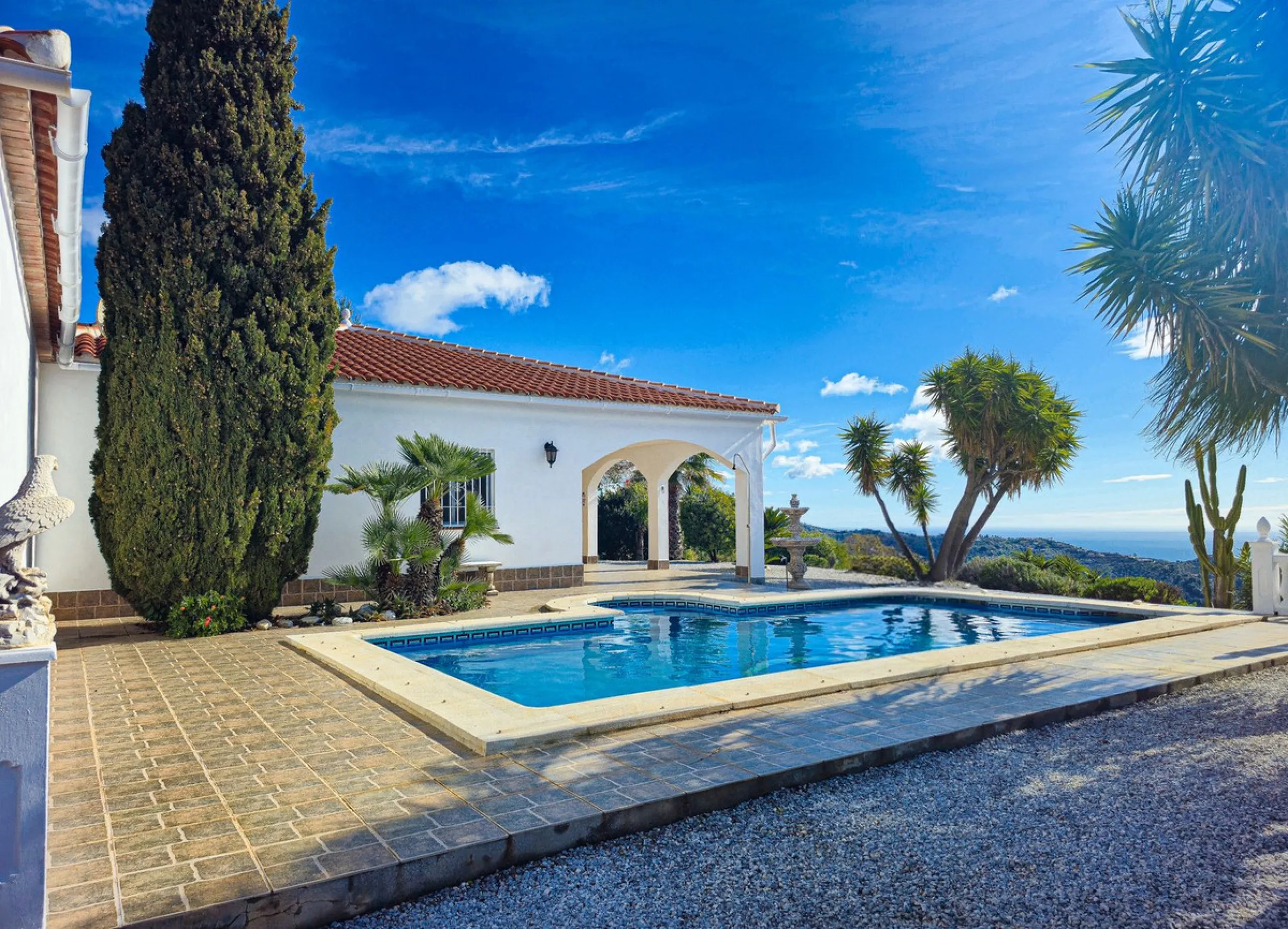 Detached villa with panoramic sea views in Arenas – Costa del Sol