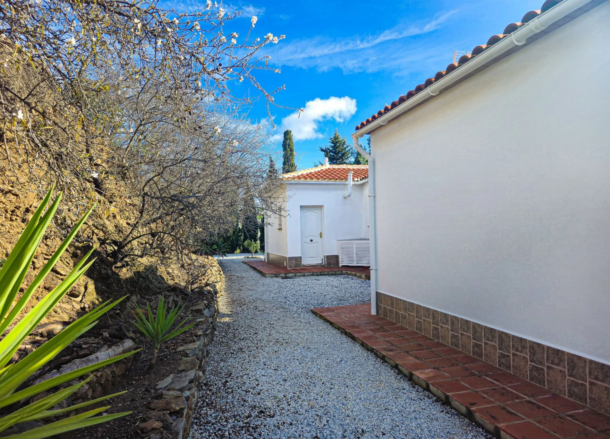 Detached villa with panoramic sea views in Arenas – Costa del Sol