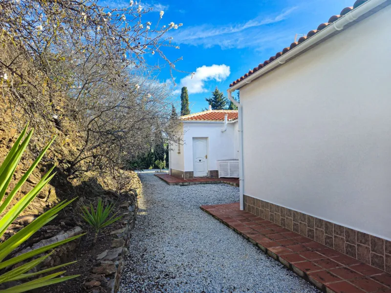 Detached villa with panoramic sea views in Arenas – Costa del Sol