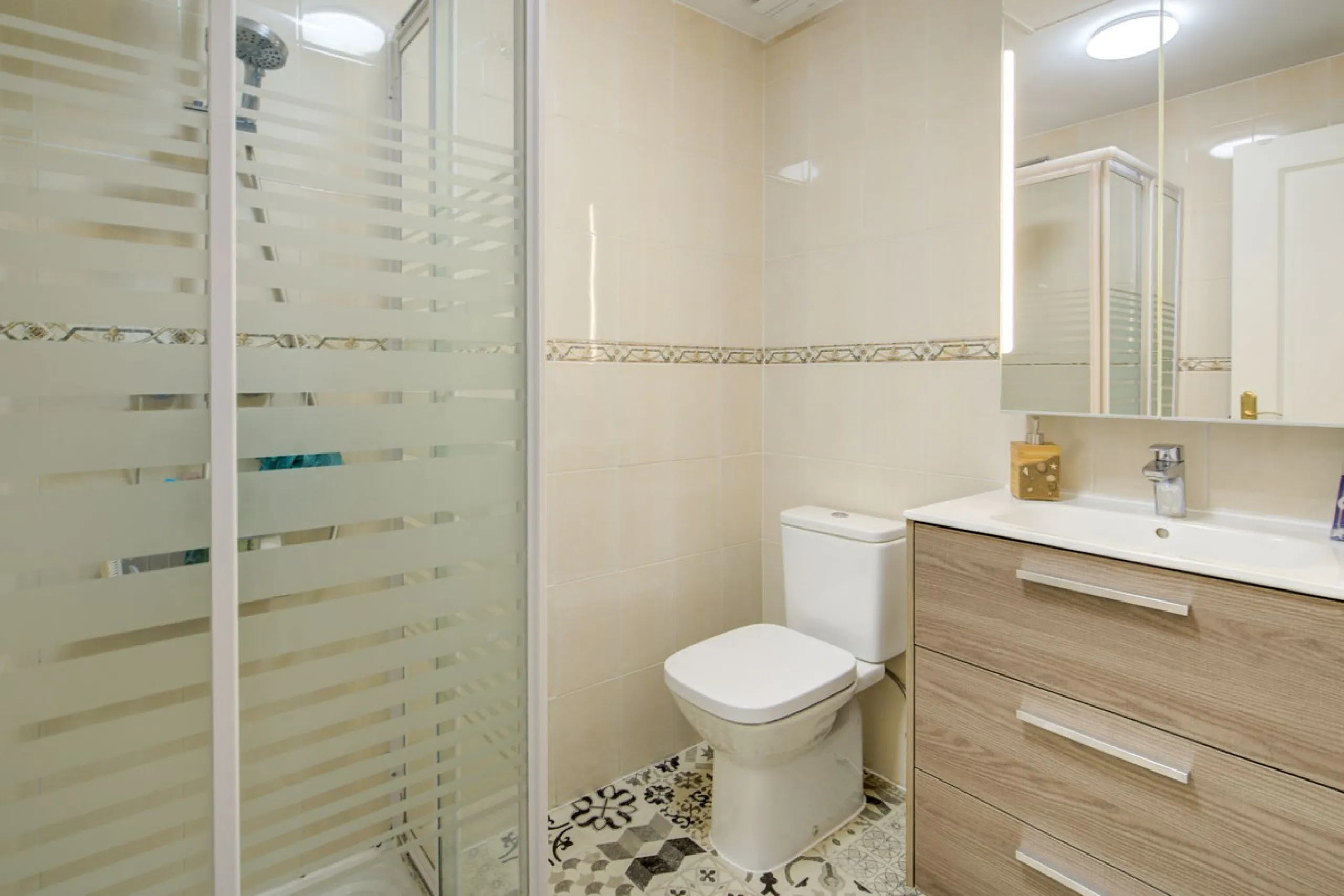 Magnificent 2-bedroom property in Los Prados del Golf – La Cala de Mijas.