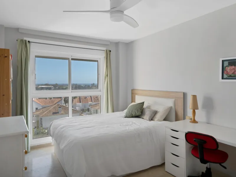 Penthouse Living with Sea Views & Solarium | Atalaya Green Mar, Estepona