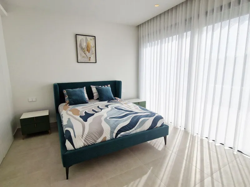 Fantastic key-ready La Cala Golf Villa for sale just a few minutes drive from La Cala golf course and beaches of Mijas Costa. The lovely village of La Cala is less than 10 minutes driving distance. This villa is built over 638 square meters. It has the or