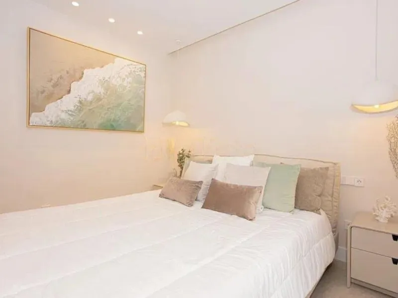 Apartment - Penthouse Duplex в продаже в Marbella, Málaga. В доме 4 спален и 3 ванных комнат. Площадь дома 170 м²