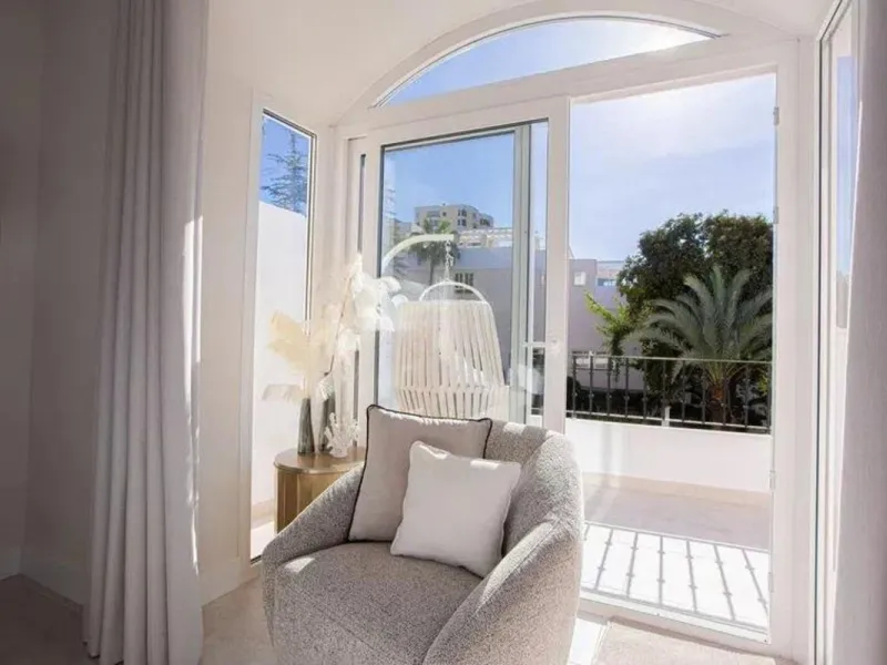 Apartment - Penthouse Duplex в продаже в Marbella, Málaga. В доме 4 спален и 3 ванных комнат. Площадь дома 170 м²