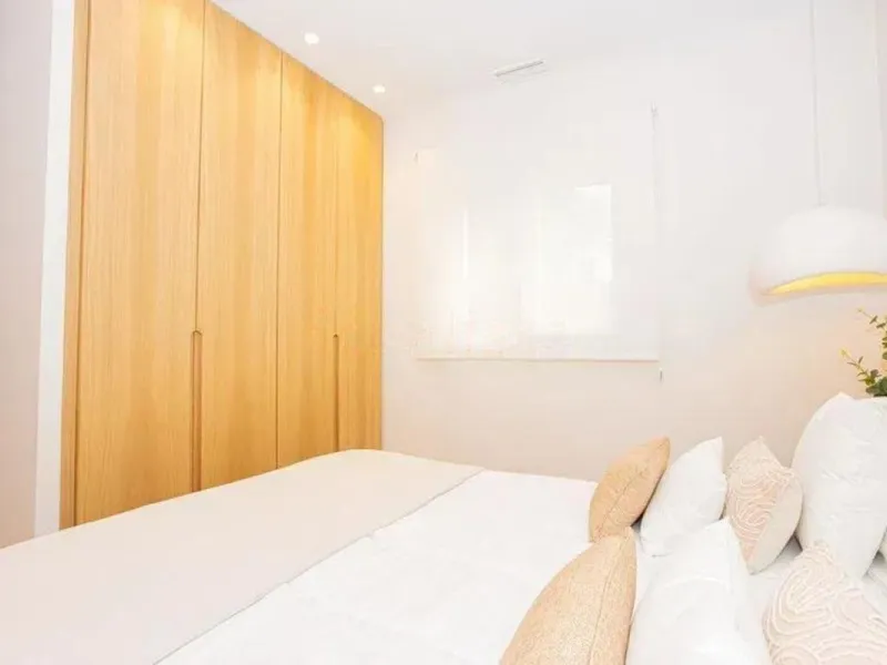 Apartment - Penthouse Duplex в продаже в Marbella, Málaga. В доме 4 спален и 3 ванных комнат. Площадь дома 170 м²