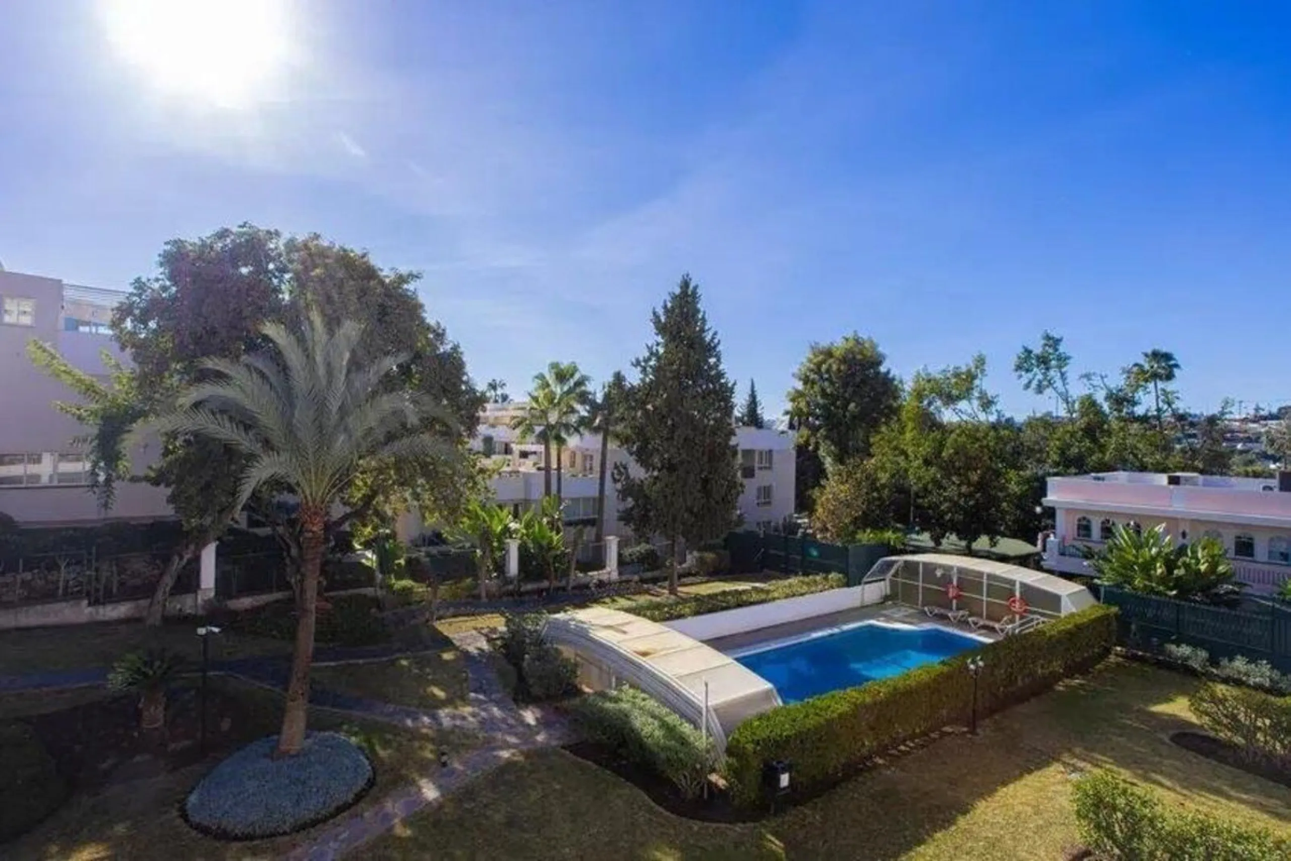 Apartment - Penthouse Duplex в продаже в Marbella, Málaga. В доме 4 спален и 3 ванных комнат. Площадь дома 170 м²