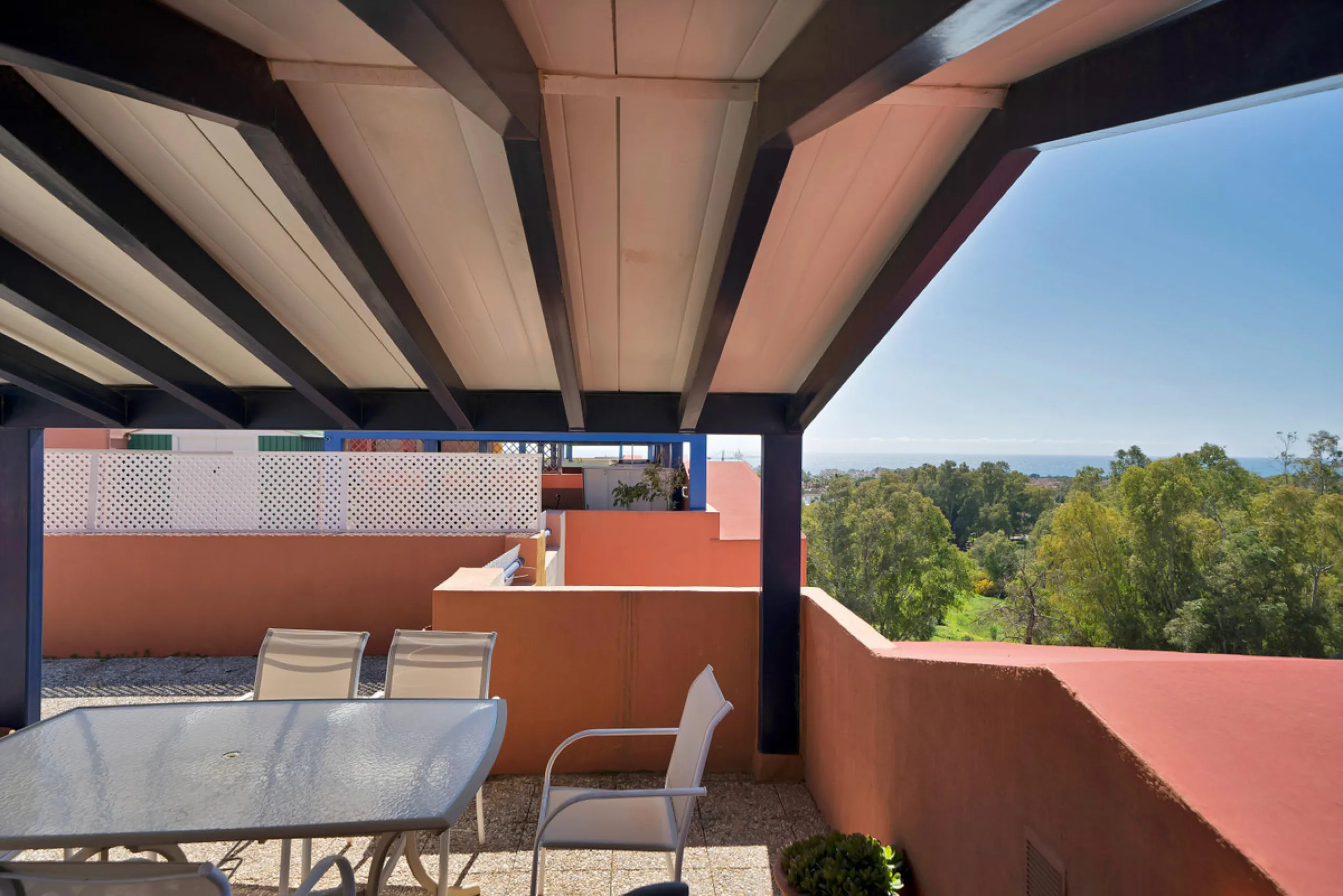 Penthouse Living with Sea Views & Solarium | Atalaya Green Mar, Estepona