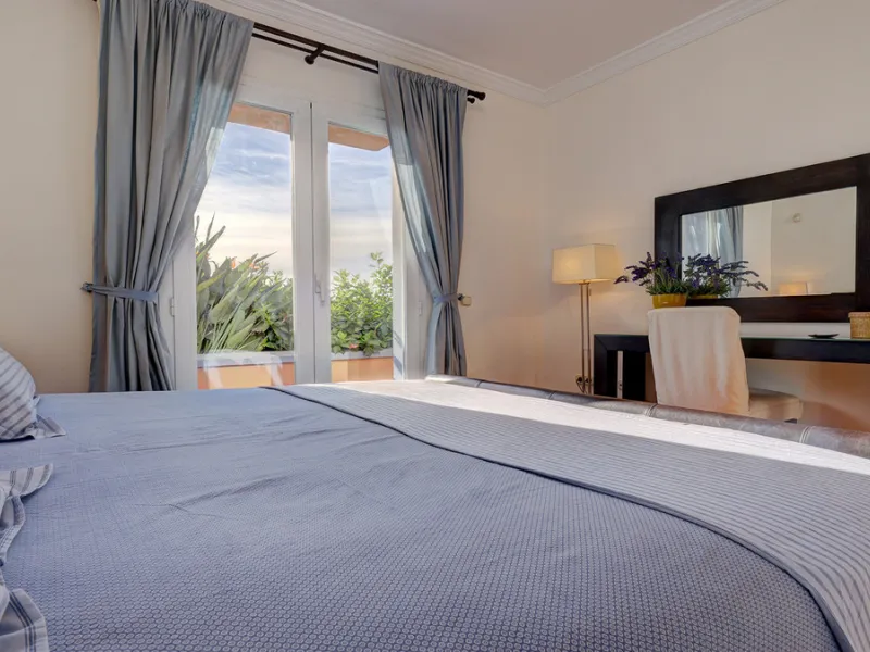 Wake up to breathtaking sea views from this exceptional 3-bedroom, 2-bathroom ground floor apartment set within one of the most prestigious frontline beach urbanisations in Casares Costa. With a spacious terrace overlooking beautifully landscaped gardens 