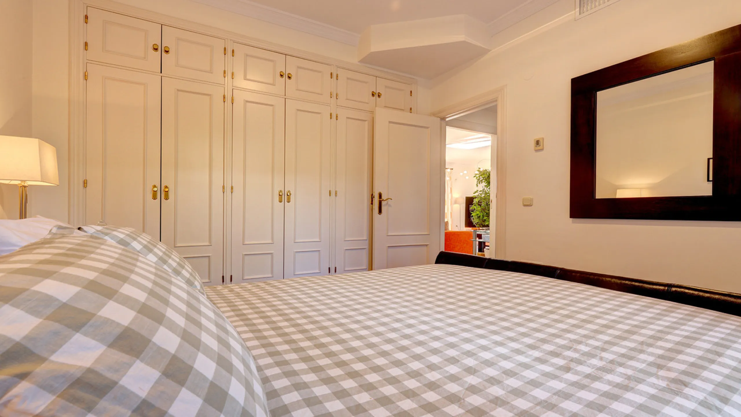 Wake up to breathtaking sea views from this exceptional 3-bedroom, 2-bathroom ground floor apartment set within one of the most prestigious frontline beach urbanisations in Casares Costa. With a spacious terrace overlooking beautifully landscaped gardens 