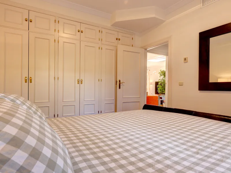 Wake up to breathtaking sea views from this exceptional 3-bedroom, 2-bathroom ground floor apartment set within one of the most prestigious frontline beach urbanisations in Casares Costa. With a spacious terrace overlooking beautifully landscaped gardens 