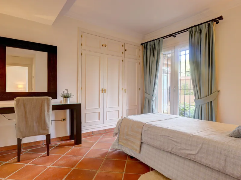 Wake up to breathtaking sea views from this exceptional 3-bedroom, 2-bathroom ground floor apartment set within one of the most prestigious frontline beach urbanisations in Casares Costa. With a spacious terrace overlooking beautifully landscaped gardens 