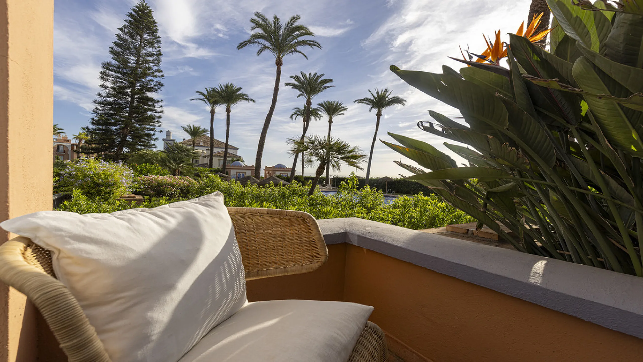 Wake up to breathtaking sea views from this exceptional 3-bedroom, 2-bathroom ground floor apartment set within one of the most prestigious frontline beach urbanisations in Casares Costa. With a spacious terrace overlooking beautifully landscaped gardens 