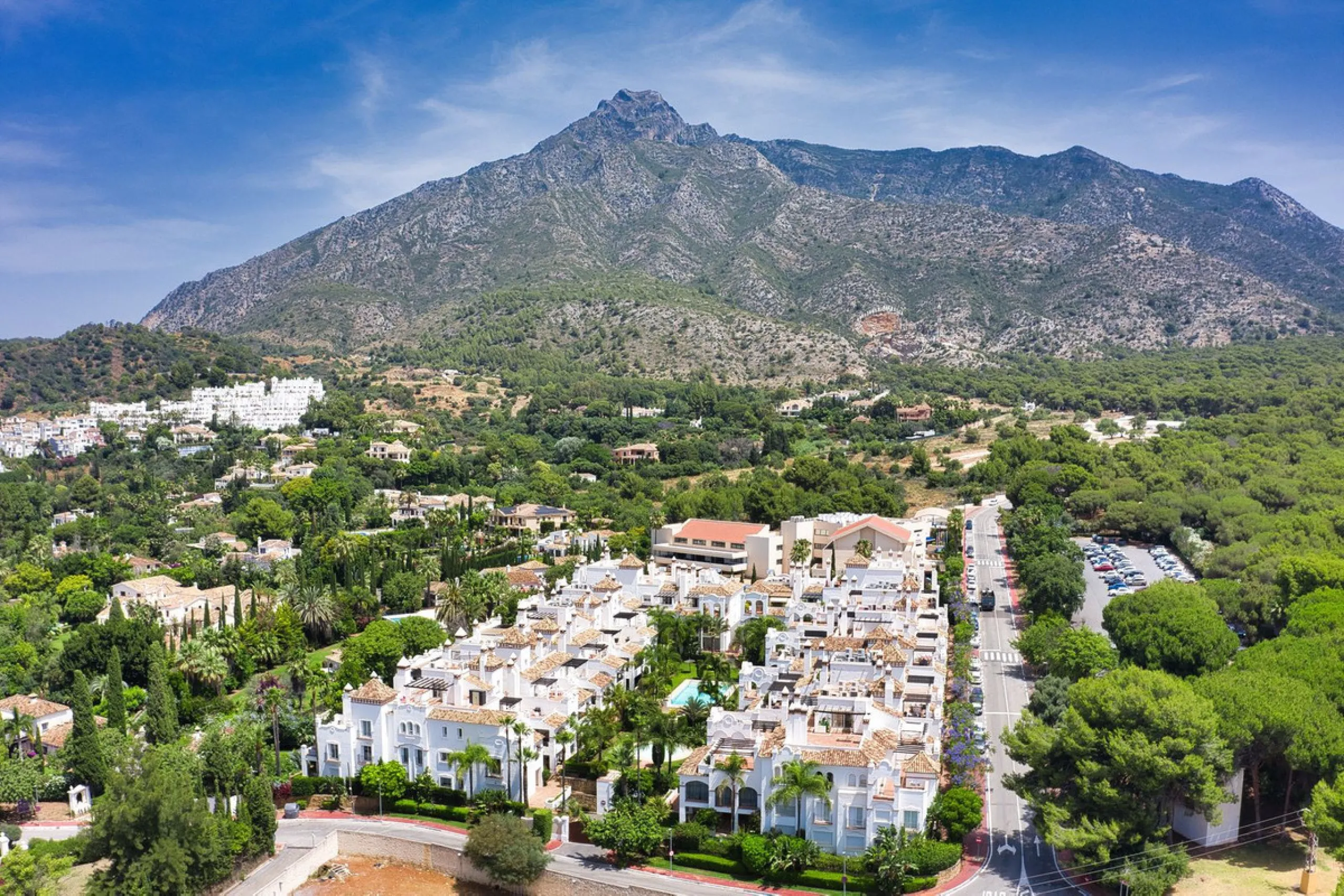 Exclusive 4-Bedroom Apartment on Marbella's Prestigious Golden Mile
