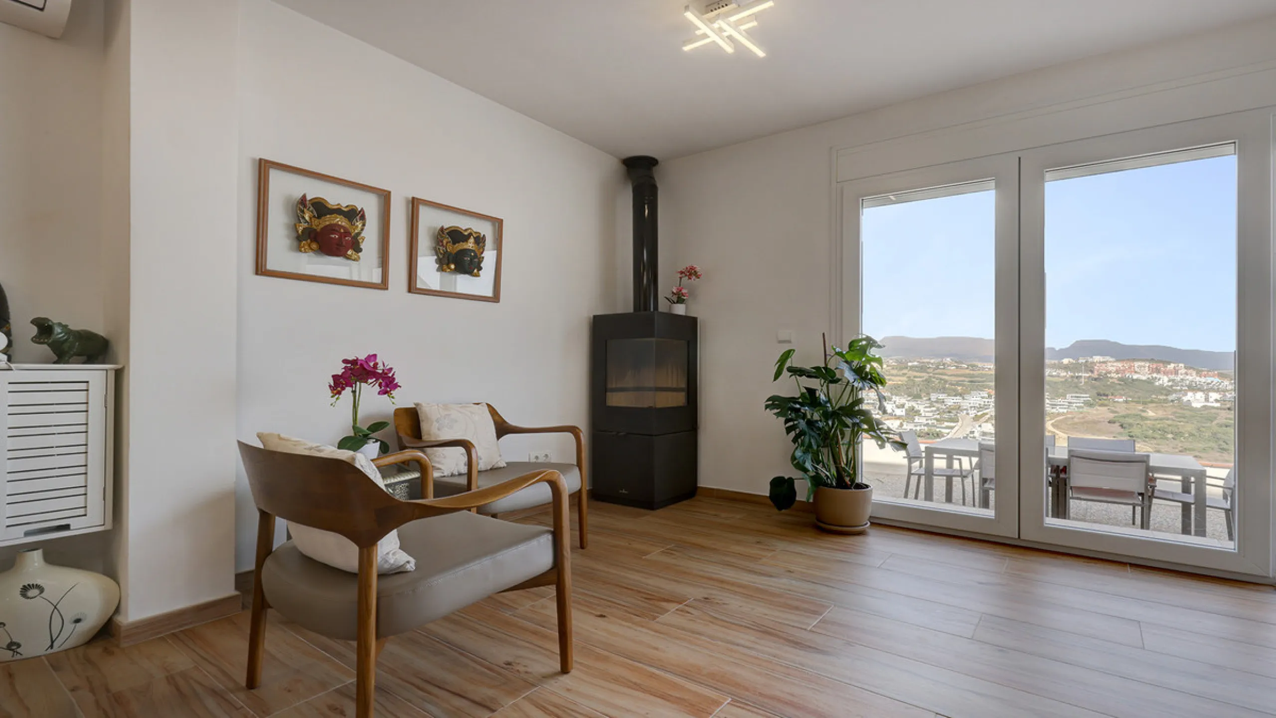 House - Semi-Detached House в продаже в Manilva, Málaga. В доме 2 спален и 1 ванных комнат. Площадь дома 212 м². Площадь участка 310 м²