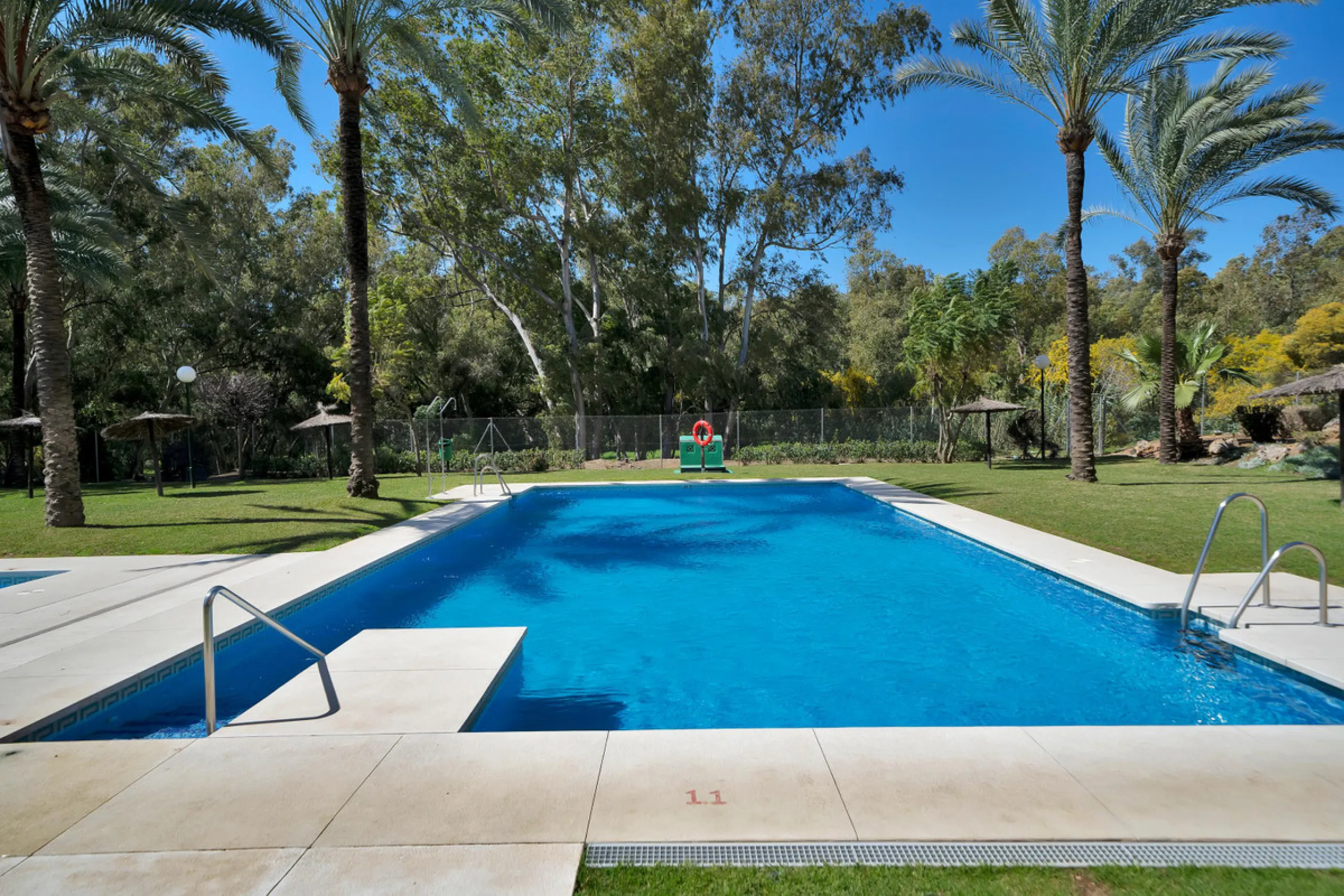 Penthouse Living with Sea Views & Solarium | Atalaya Green Mar, Estepona