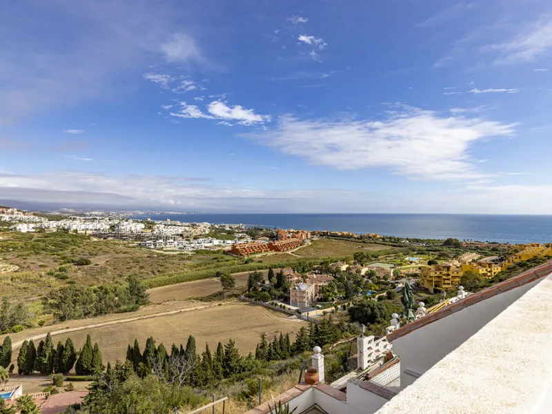 House - Semi-Detached House в продаже в Manilva, Málaga. В доме 2 спален и 1 ванных комнат. Площадь дома 212 м². Площадь участка 310 м²