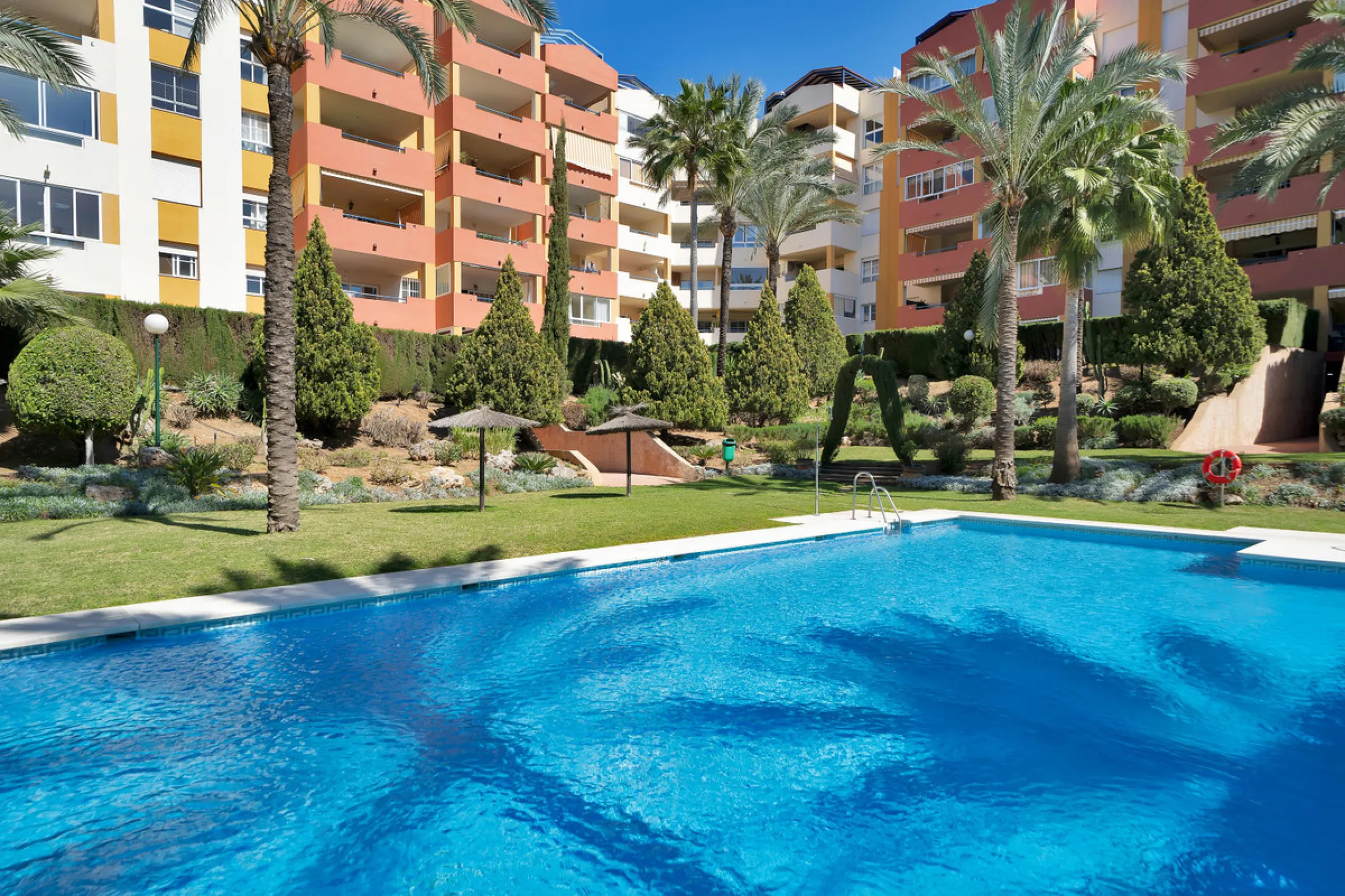Penthouse Living with Sea Views & Solarium | Atalaya Green Mar, Estepona