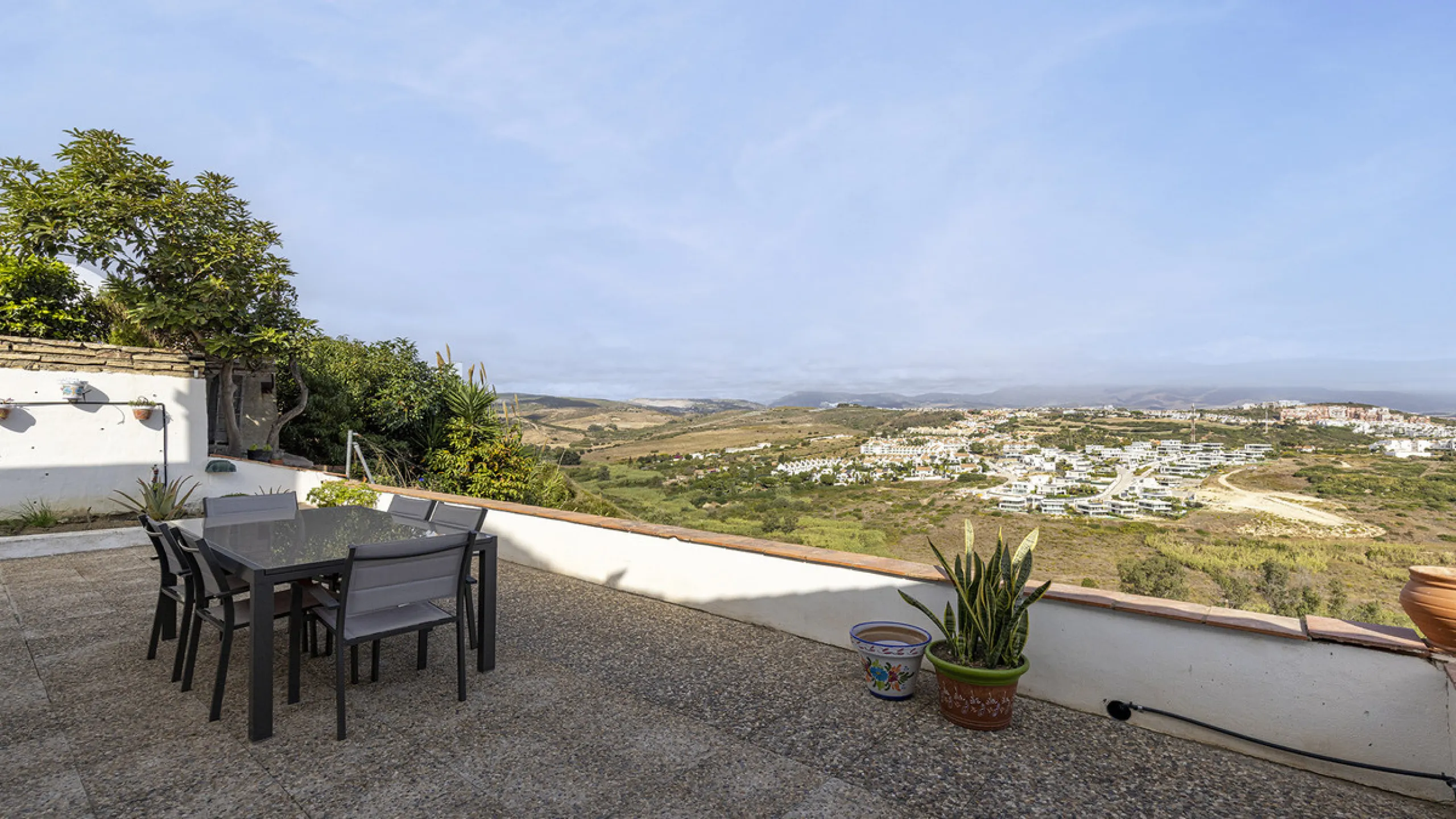 House - Semi-Detached House в продаже в Manilva, Málaga. В доме 2 спален и 1 ванных комнат. Площадь дома 212 м². Площадь участка 310 м²