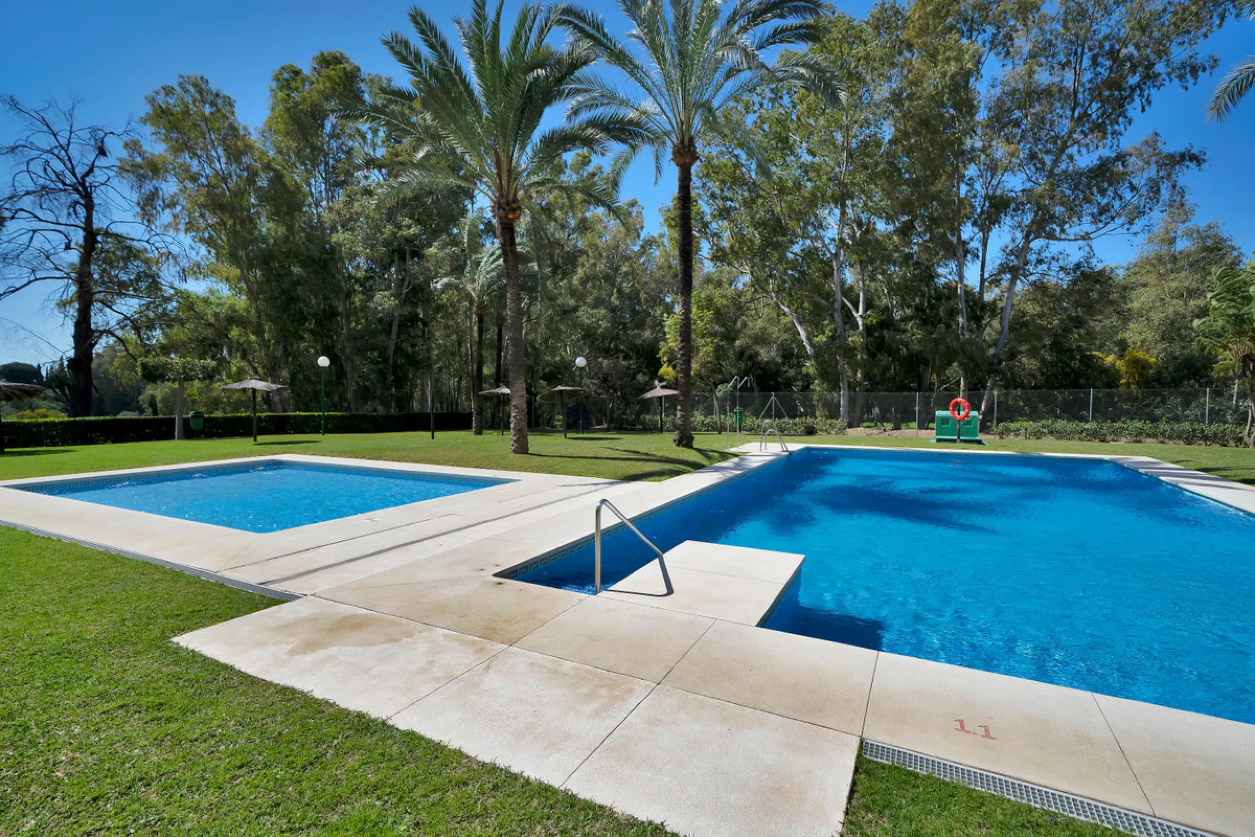 Penthouse Living with Sea Views & Solarium | Atalaya Green Mar, Estepona