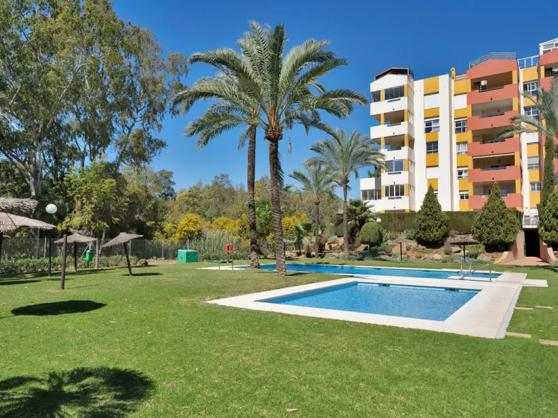 Penthouse Living with Sea Views & Solarium | Atalaya Green Mar, Estepona
