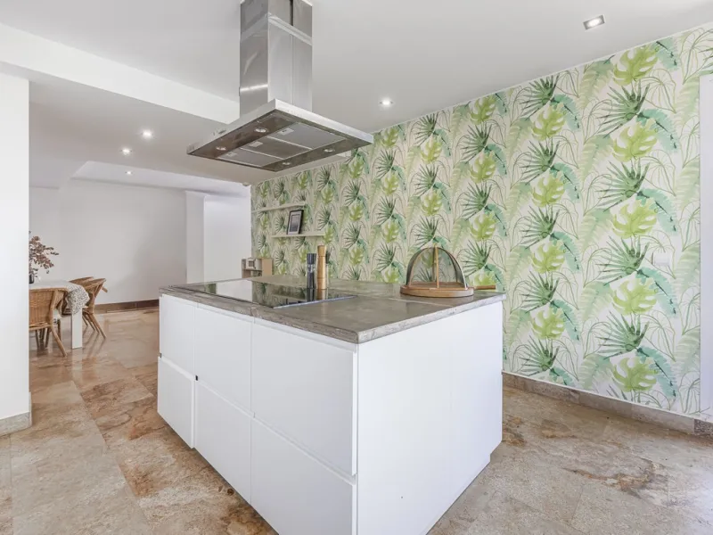 Apartment - Ground Floor Apartment в продаже в Marbella, Málaga. В доме 3 спален и 3 ванных комнат. Площадь дома 216 м²