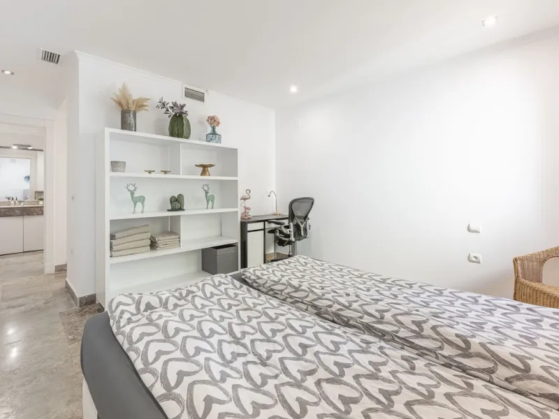 Apartment - Ground Floor Apartment в продаже в Marbella, Málaga. В доме 3 спален и 3 ванных комнат. Площадь дома 216 м²