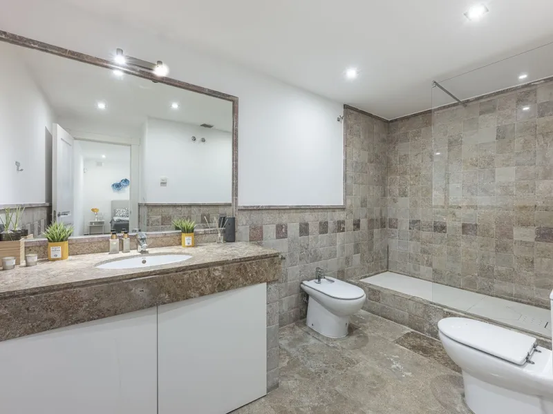 Apartment - Ground Floor Apartment в продаже в Marbella, Málaga. В доме 3 спален и 3 ванных комнат. Площадь дома 216 м²