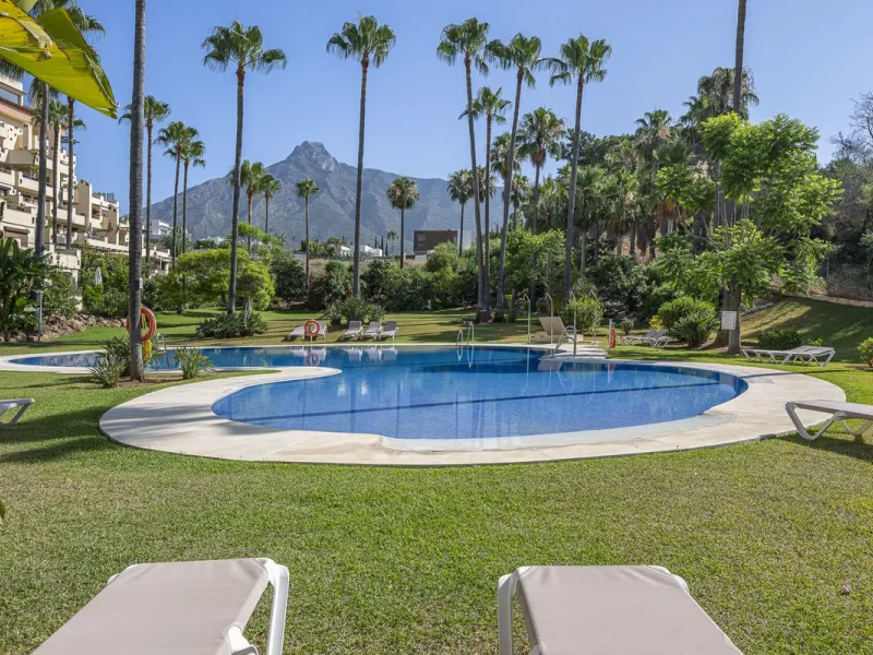 Apartment - Ground Floor Apartment в продаже в Marbella, Málaga. В доме 3 спален и 3 ванных комнат. Площадь дома 216 м²
