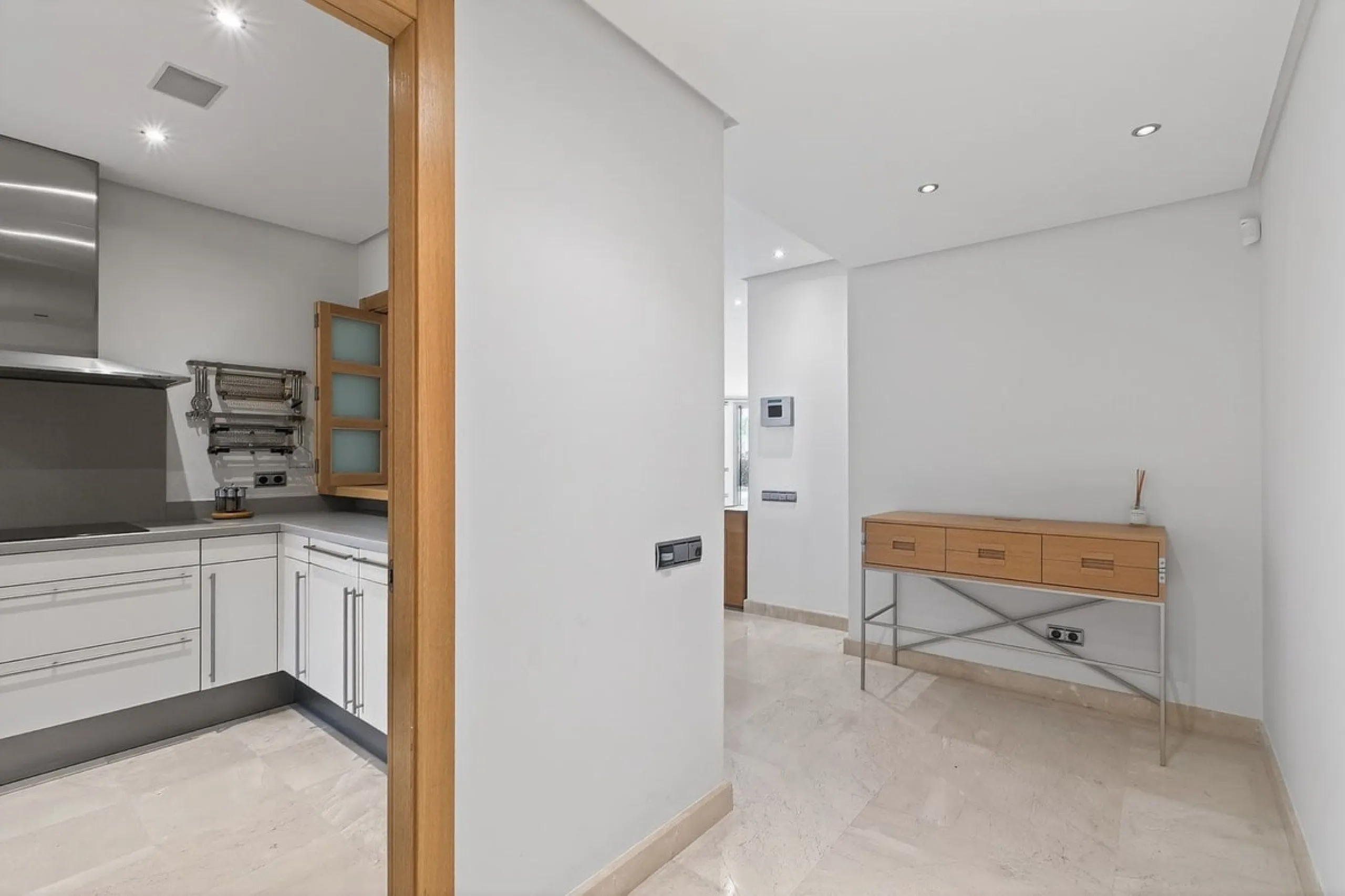 This south-east facing garden apartment is located in the well-known gated community of Mansion Club, on Marbella's Golden Mile. The area is valued for its privacy, security, and convenient access to the beach, restaurants, shops, and some of Marbella's m
