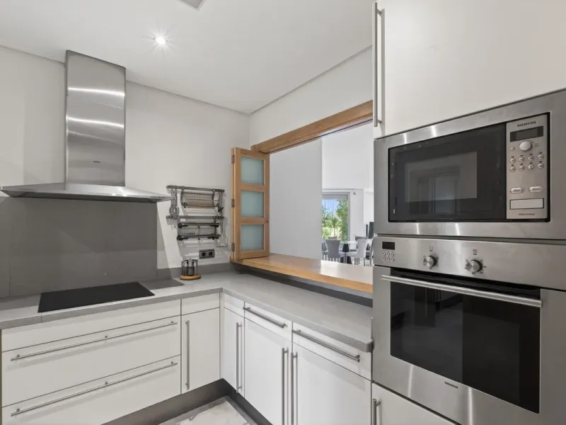 This south-east facing garden apartment is located in the well-known gated community of Mansion Club, on Marbella's Golden Mile. The area is valued for its privacy, security, and convenient access to the beach, restaurants, shops, and some of Marbella's m