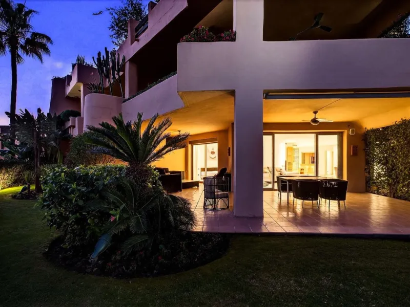 This south-east facing garden apartment is located in the well-known gated community of Mansion Club, on Marbella's Golden Mile. The area is valued for its privacy, security, and convenient access to the beach, restaurants, shops, and some of Marbella's m