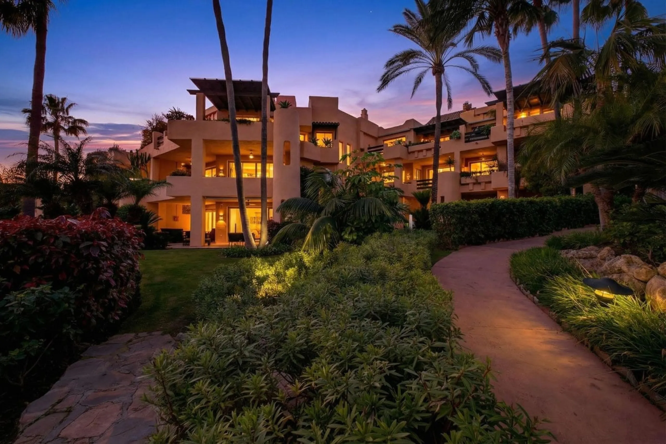 This south-east facing garden apartment is located in the well-known gated community of Mansion Club, on Marbella's Golden Mile. The area is valued for its privacy, security, and convenient access to the beach, restaurants, shops, and some of Marbella's m