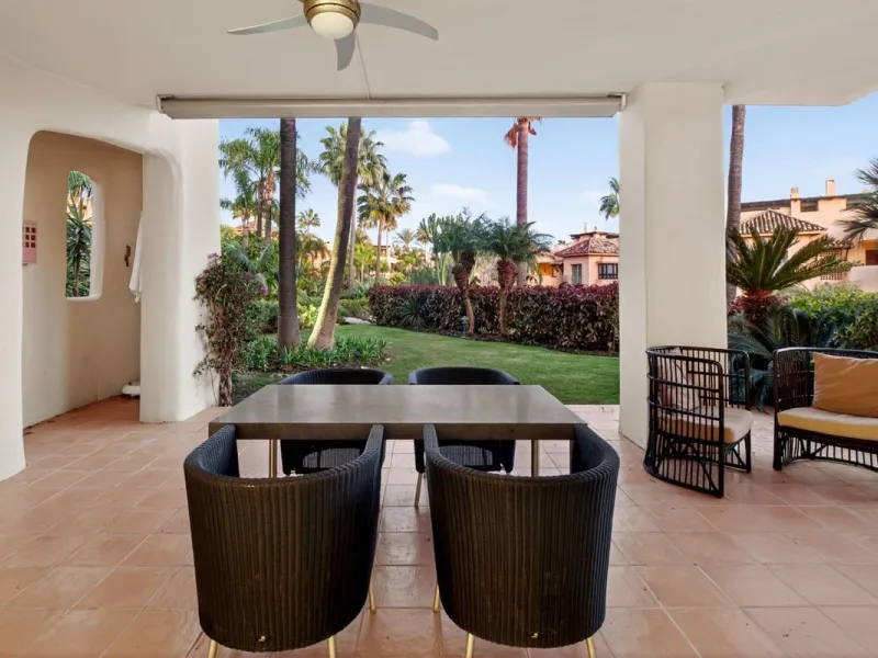 This south-east facing garden apartment is located in the well-known gated community of Mansion Club, on Marbella's Golden Mile. The area is valued for its privacy, security, and convenient access to the beach, restaurants, shops, and some of Marbella's m