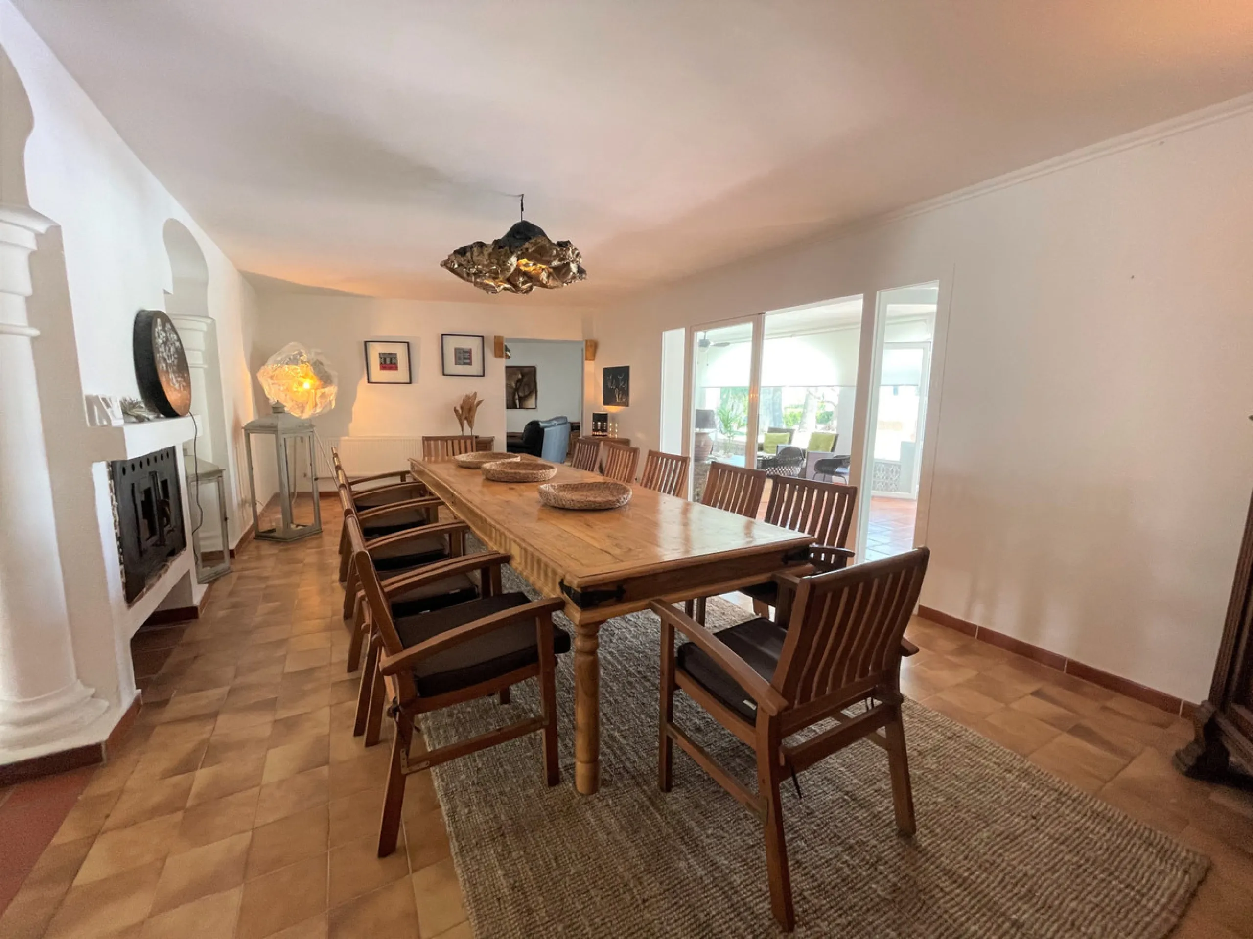 House - Detached Villa в продаже в Mijas, Málaga. В доме 7 спален и 5 ванных комнат. Площадь дома 515 м². Площадь участка 3609 м²