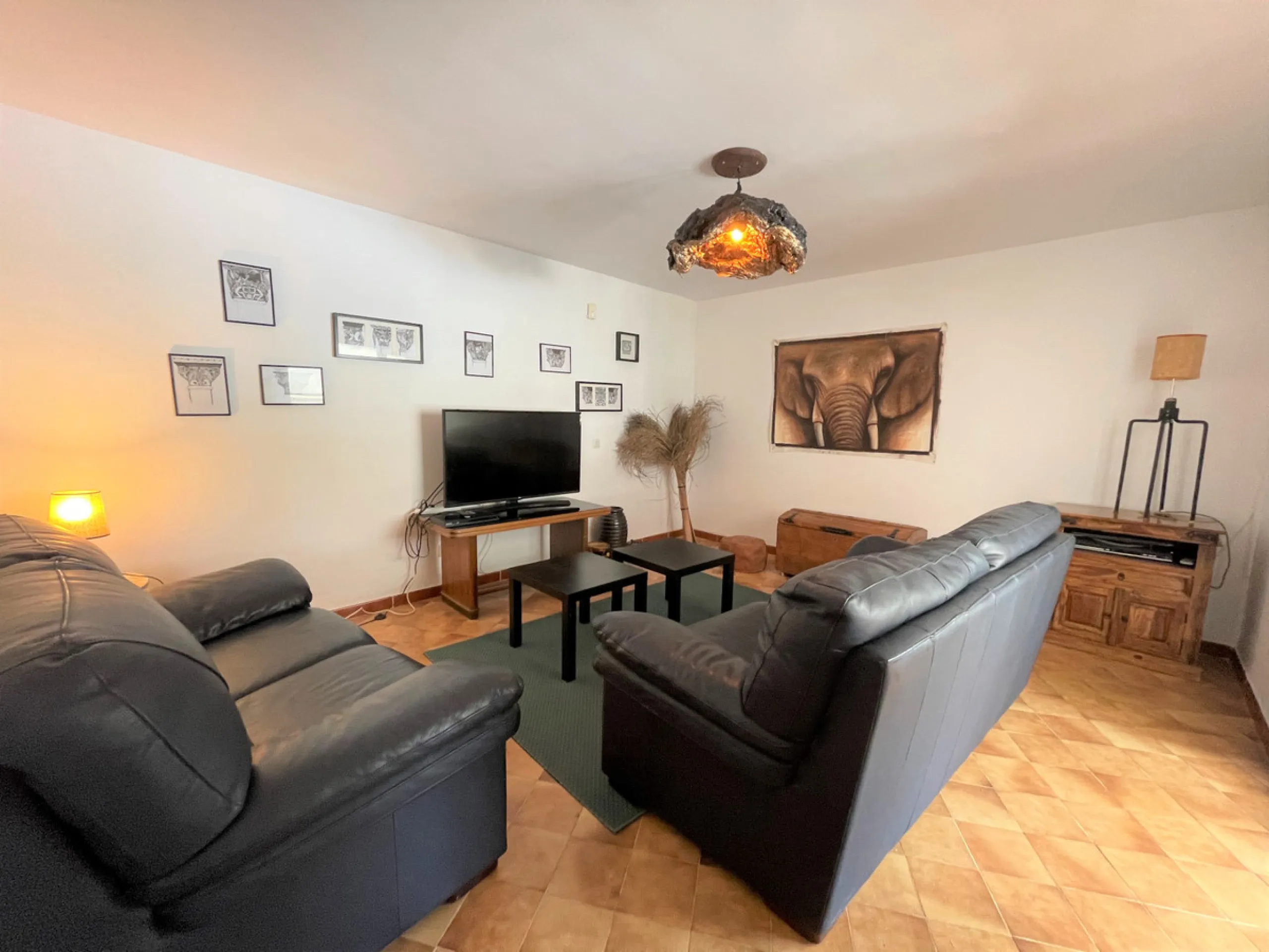 House - Detached Villa в продаже в Mijas, Málaga. В доме 7 спален и 5 ванных комнат. Площадь дома 515 м². Площадь участка 3609 м²