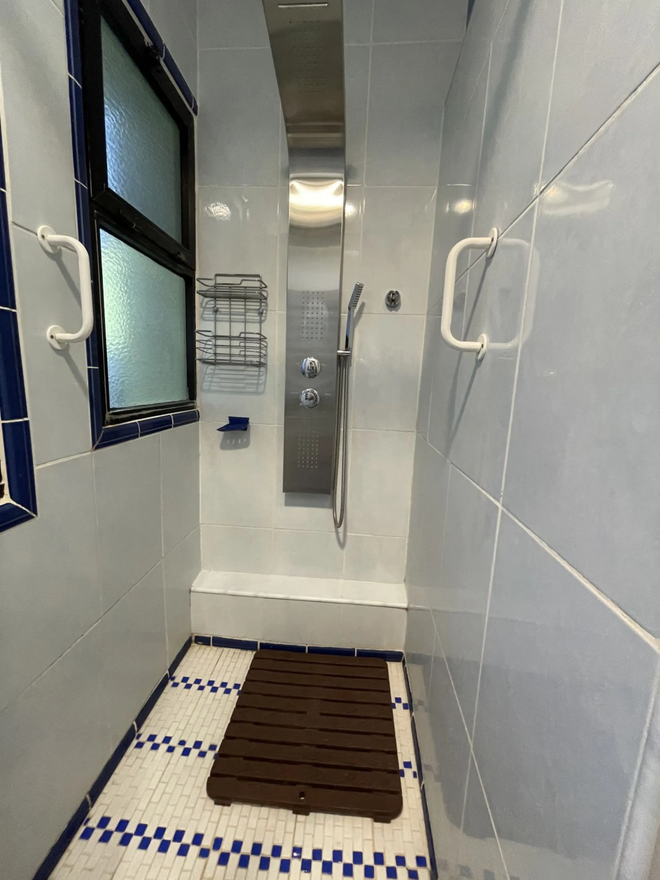 House - Detached Villa в продаже в Mijas, Málaga. В доме 7 спален и 5 ванных комнат. Площадь дома 515 м². Площадь участка 3609 м²