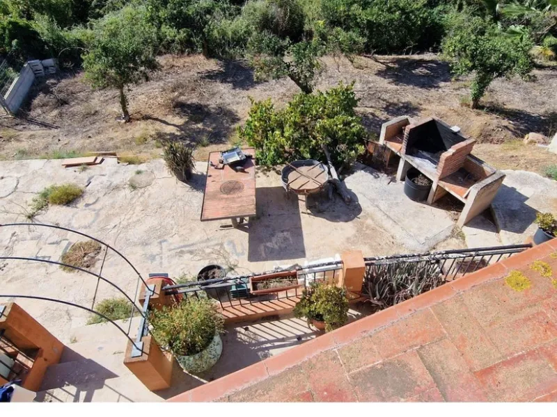 Nestled beside a protected natural reserve, this charming rustic property offers privacy, space, and breathtaking panoramic views of the surrounding mountains and from the top terrace you even have seaviews. A perfect blend of countryside tranquility and 