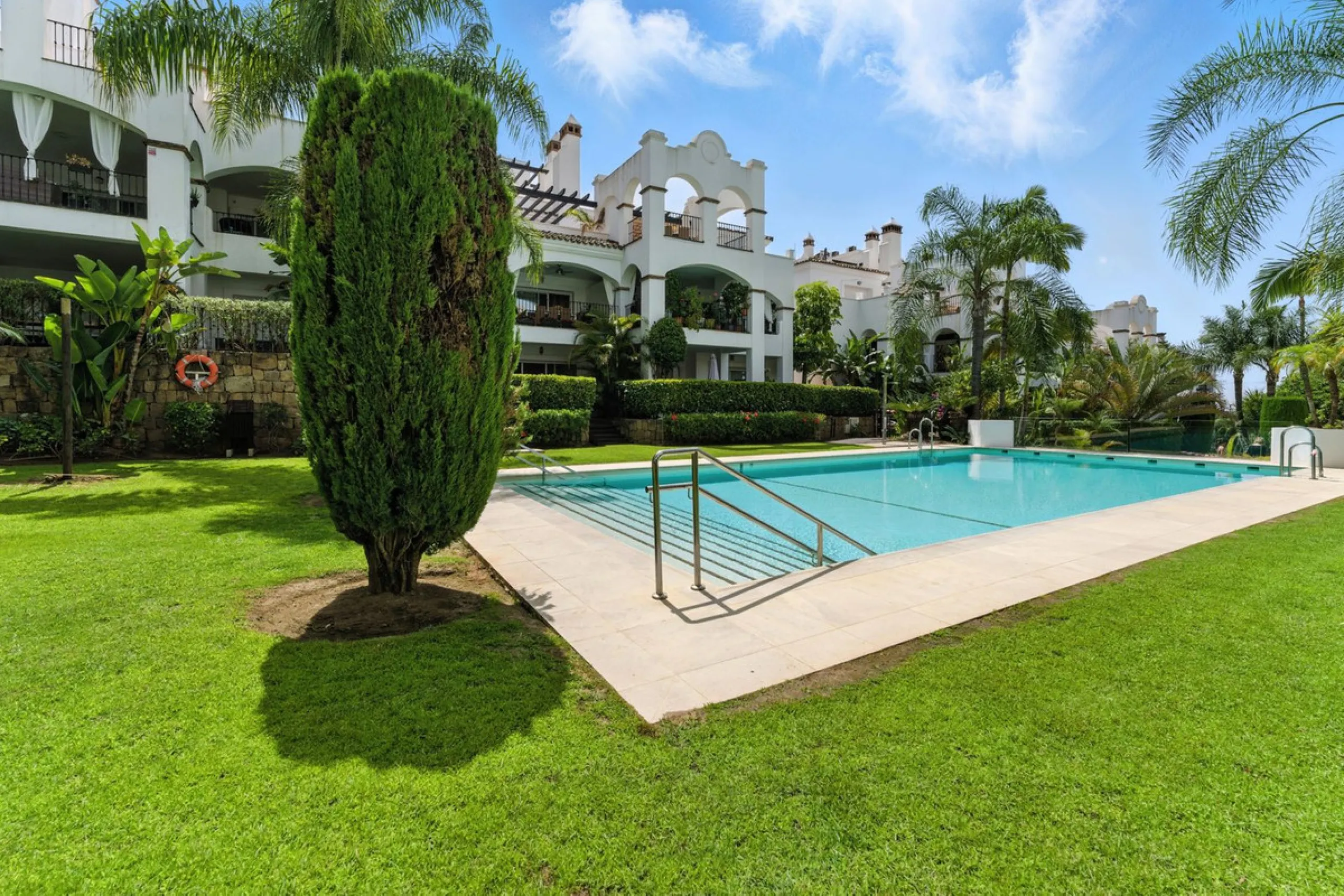 Exclusive 4-Bedroom Apartment on Marbella's Prestigious Golden Mile