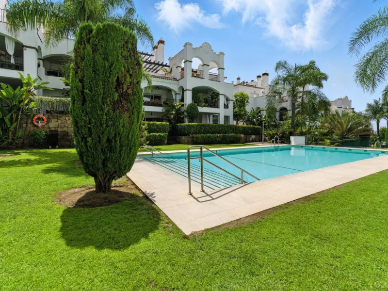 Exclusive 4-Bedroom Apartment on Marbella's Prestigious Golden Mile