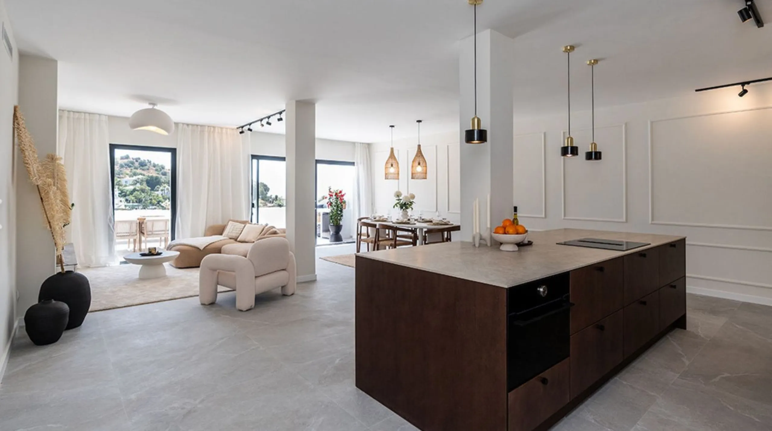 Luxury 3-Bedroom Apartment in La Quinta – Benahavís: Panoramic Sea, Golf & Mountain Views with 2-Year Full Warranty