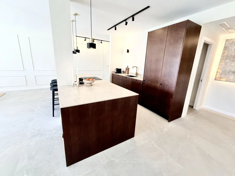 Luxury 3-Bedroom Apartment in La Quinta – Benahavís: Panoramic Sea, Golf & Mountain Views with 2-Year Full Warranty