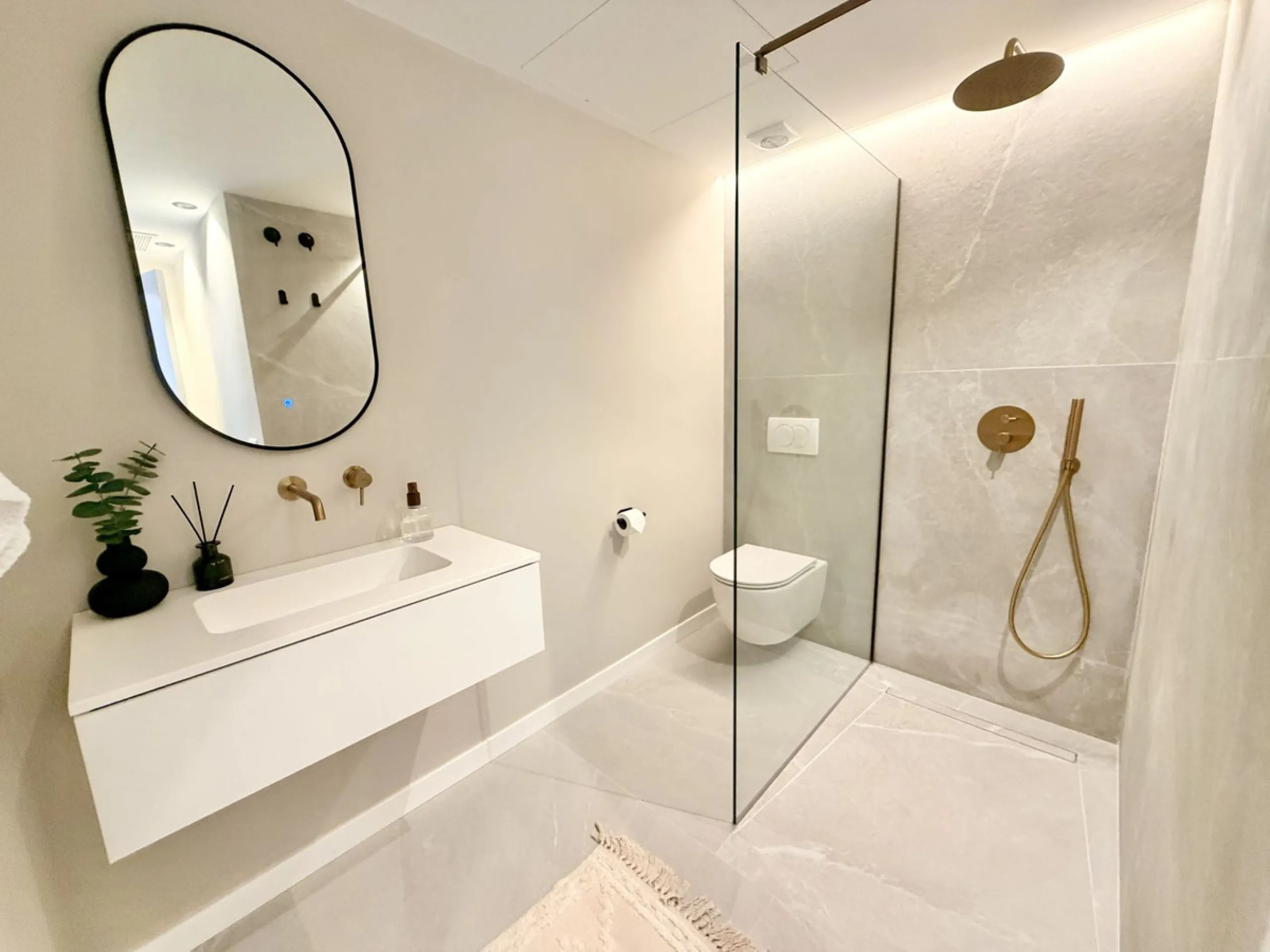Luxury 3-Bedroom Apartment in La Quinta – Benahavís: Panoramic Sea, Golf & Mountain Views with 2-Year Full Warranty