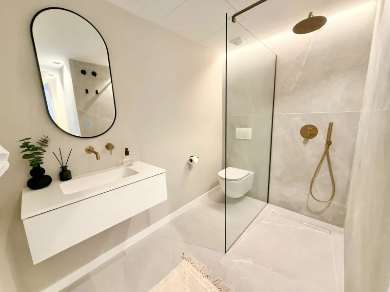 Luxury 3-Bedroom Apartment in La Quinta – Benahavís: Panoramic Sea, Golf & Mountain Views with 2-Year Full Warranty