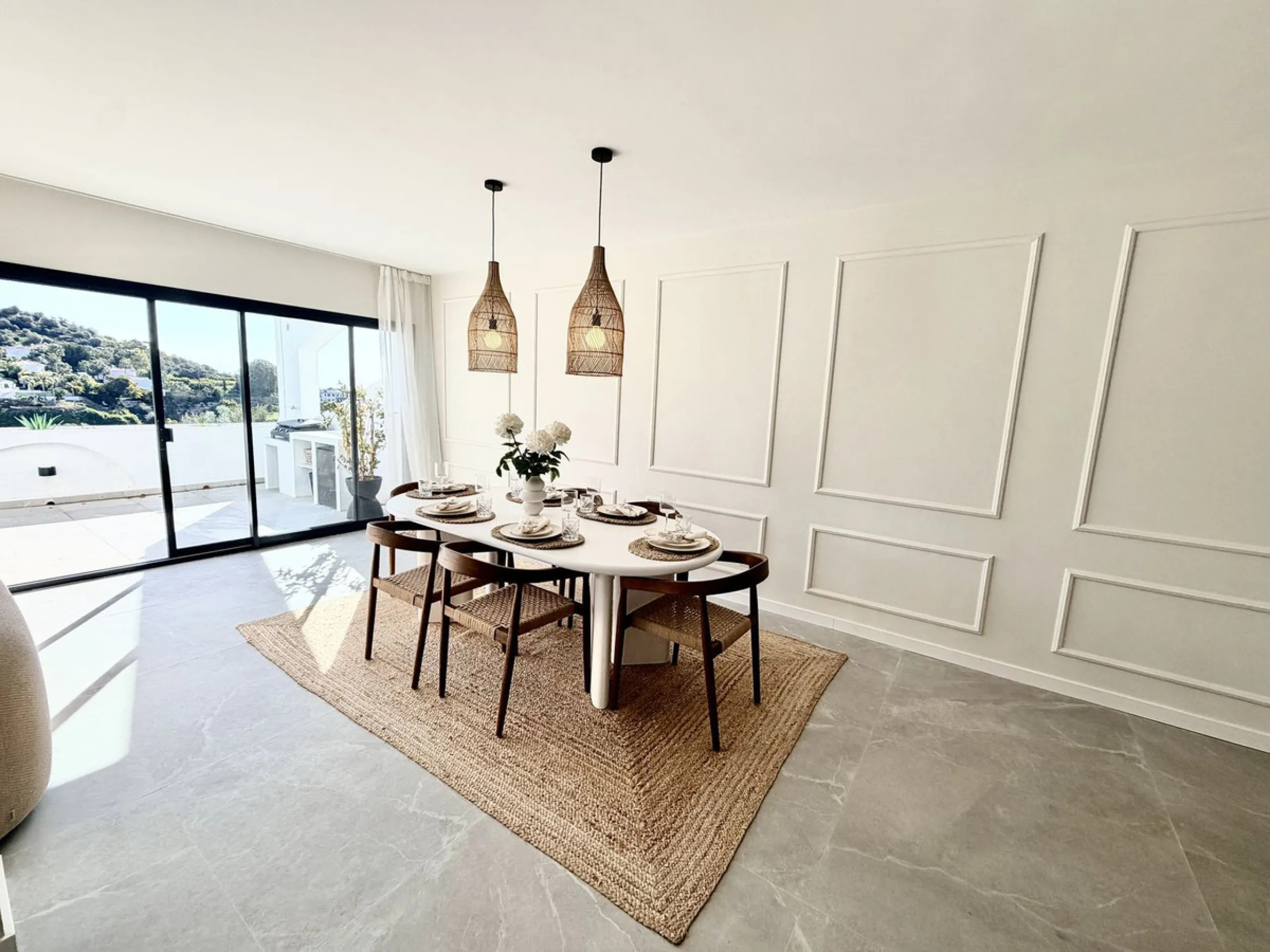 Luxury 3-Bedroom Apartment in La Quinta – Benahavís: Panoramic Sea, Golf & Mountain Views with 2-Year Full Warranty