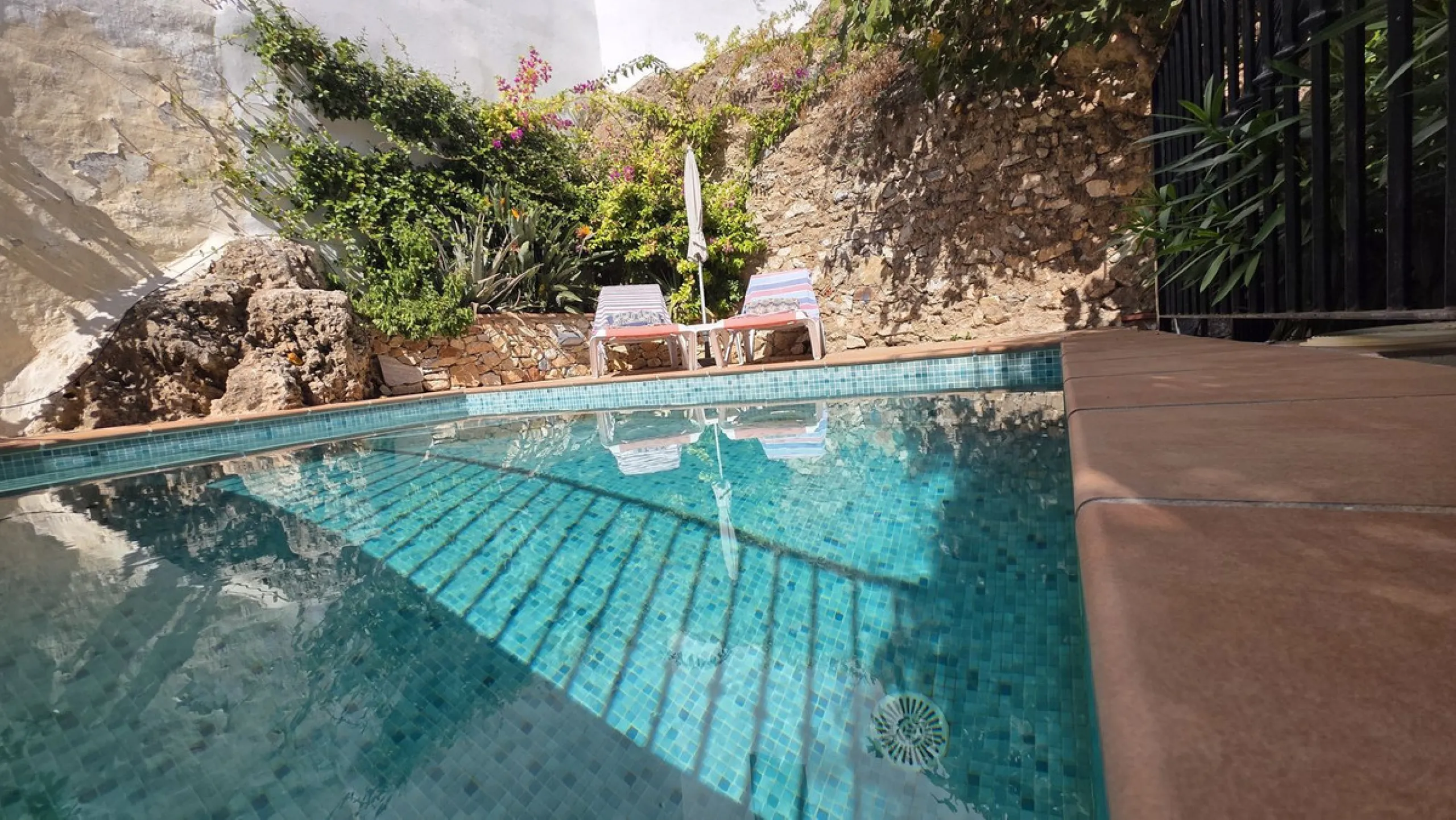 A truly special house . One of those properties that captivates you from the very first moment, thanks to its light, its character, and the attention to every detail.