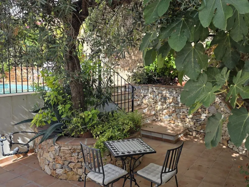 A truly special house . One of those properties that captivates you from the very first moment, thanks to its light, its character, and the attention to every detail.