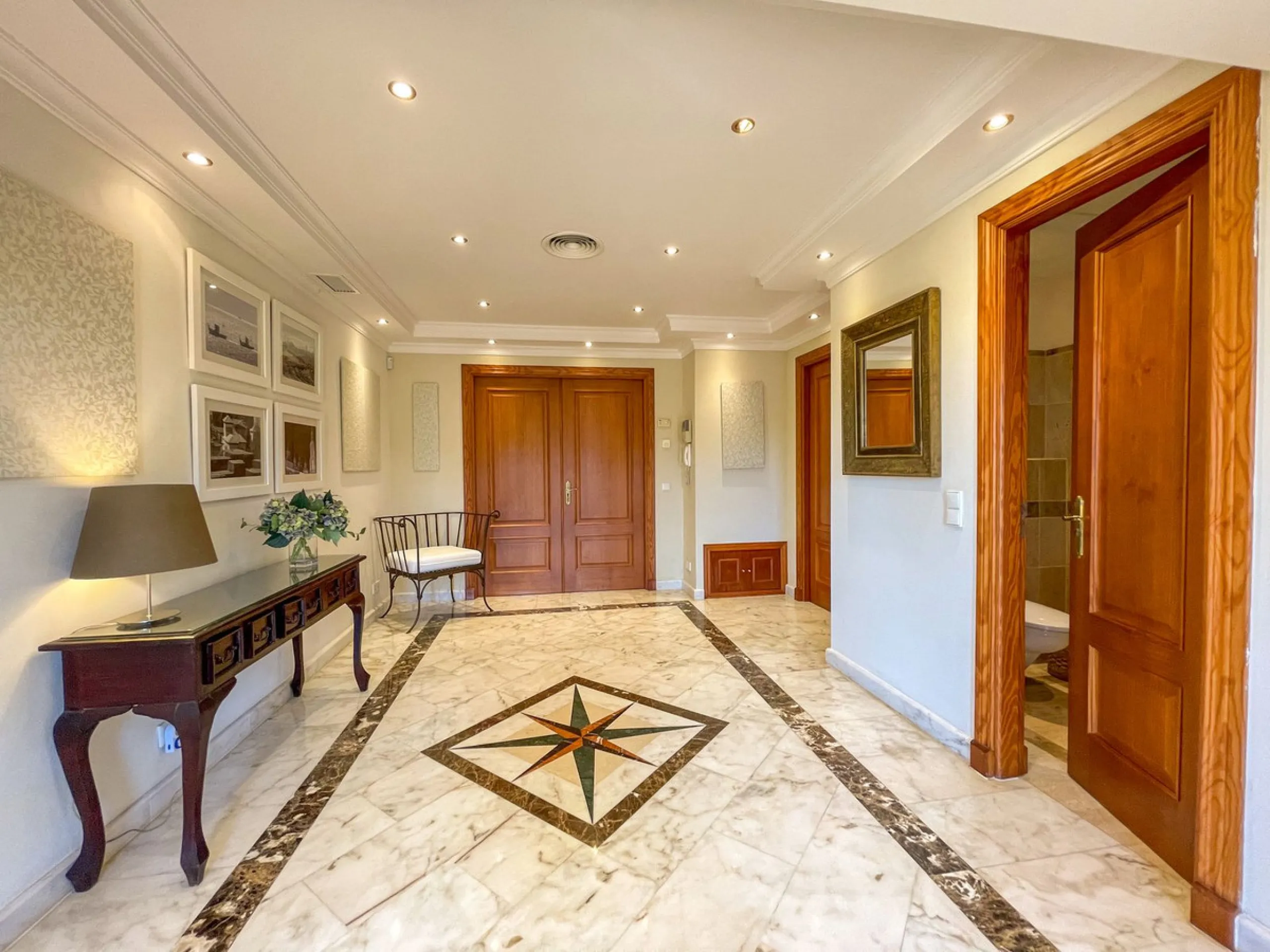 Detached Villa, El Rosario Marbella east
