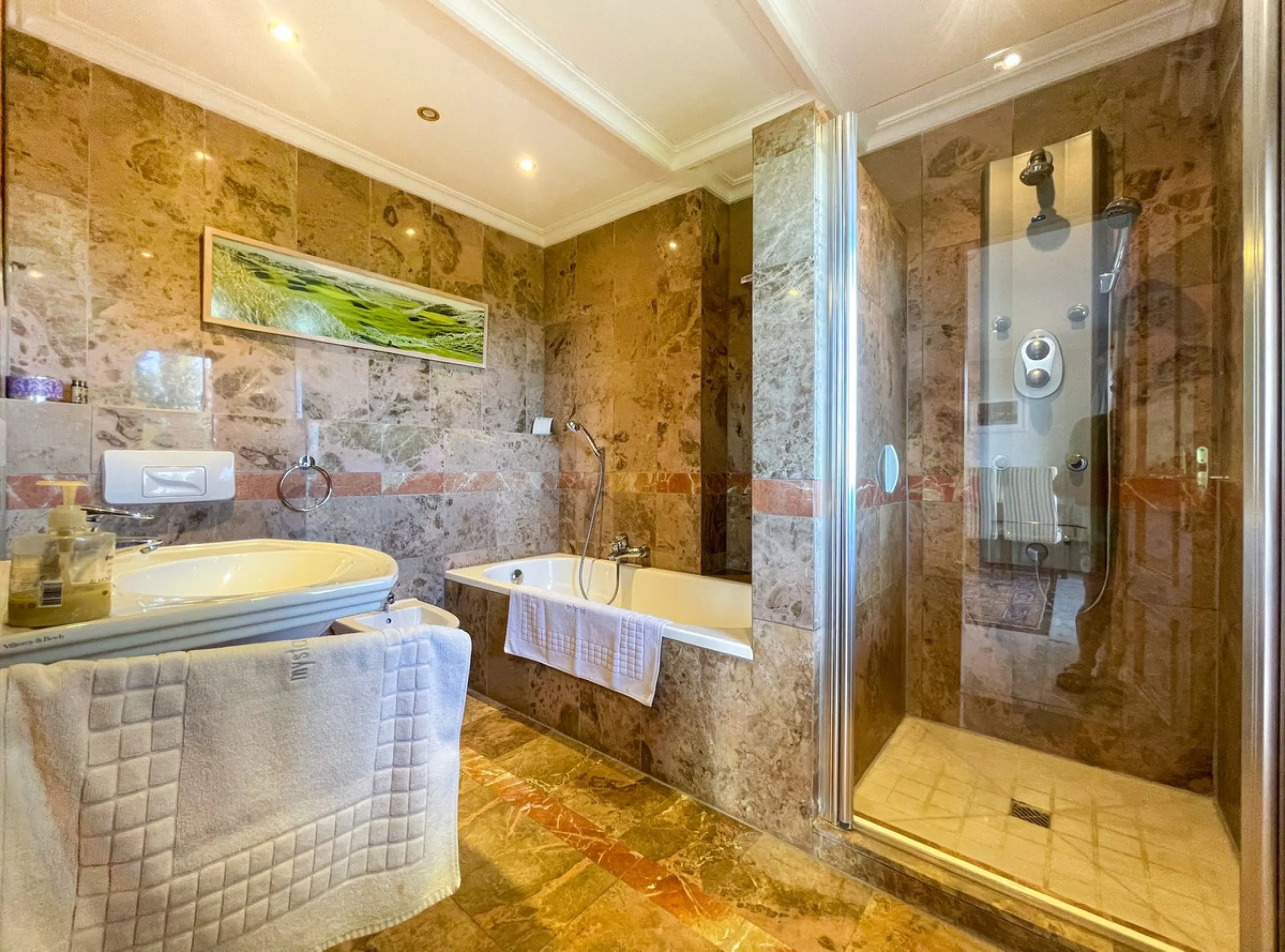 Detached Villa, El Rosario Marbella east